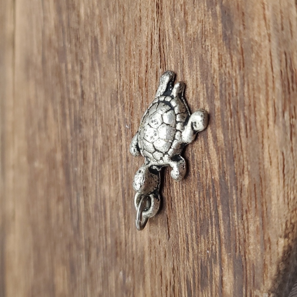 Sterling silver turtle necklace pendant‎